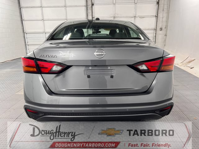 Used 2025 Nissan Altima 2.5 SV FWD image 7