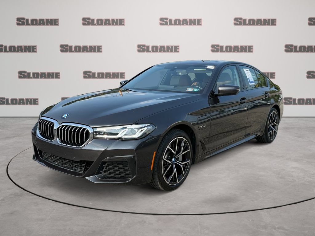 Used 2023 BMW 530e xDrive w/ Premium Package AWD/4WD image 1