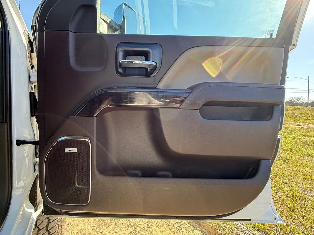 Used 2016 GMC Sierra 2500 Denali w/ Duramax Plus Package AWD/4WD image 18