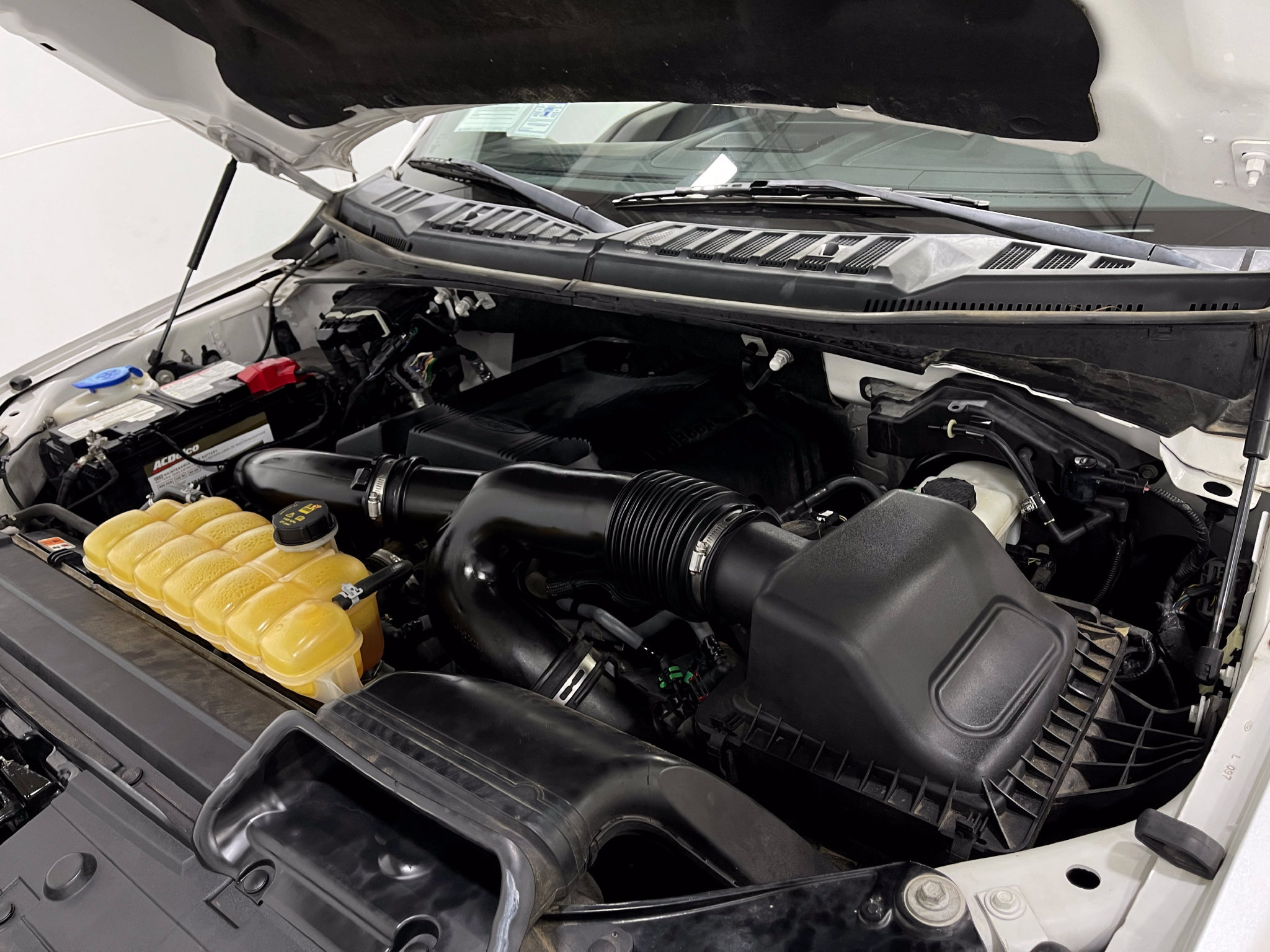 Used 2018 Ford F150 Lariat w/ Equipment Group 502A Luxury AWD/4WD image 28