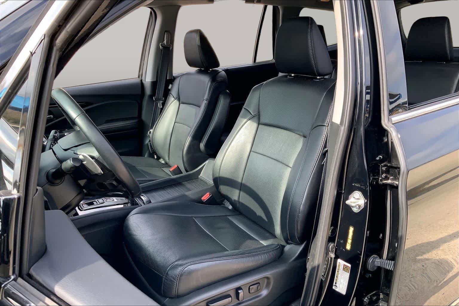 Certified 2017 Honda Pilot Elite image 8