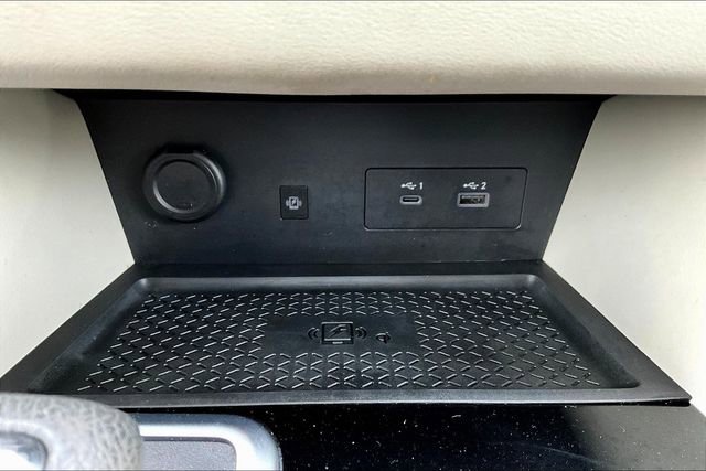 Used 2022 Nissan Pathfinder SL w/ SL Premium Package FWD image 16