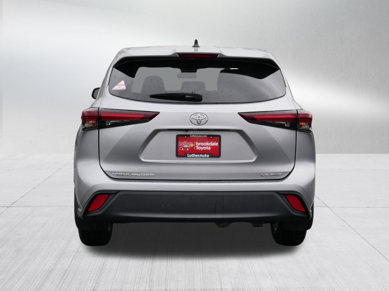 Certified 2024 Toyota Highlander LE AWD/4WD image 6