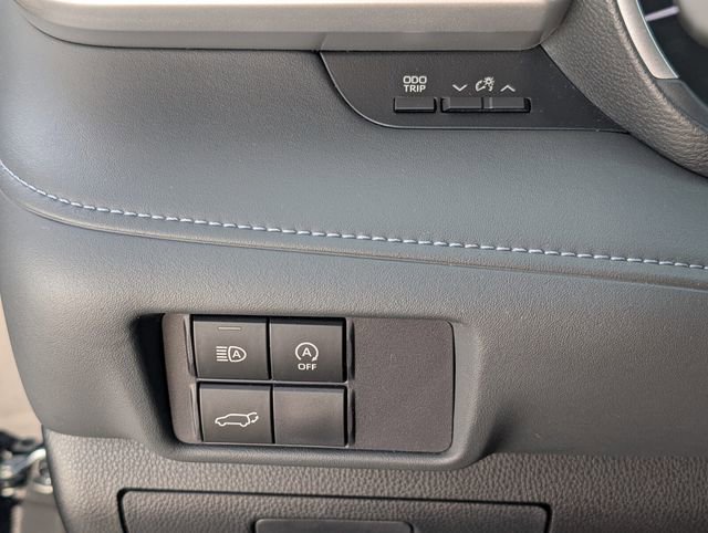 Used 2024 Toyota Highlander XLE image 37