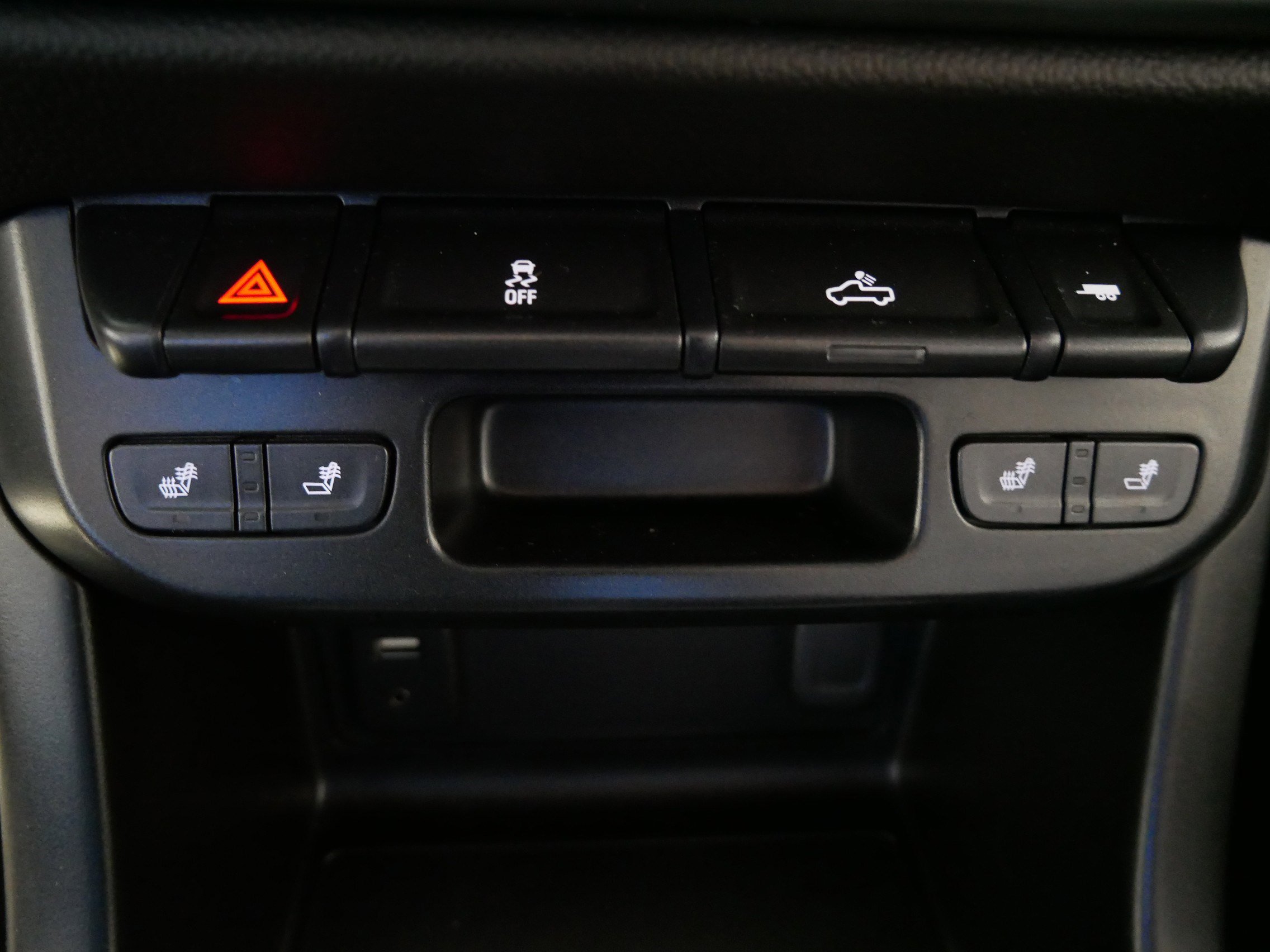 Used 2016 Chevrolet Colorado LT w/ Midnight Edition image 29