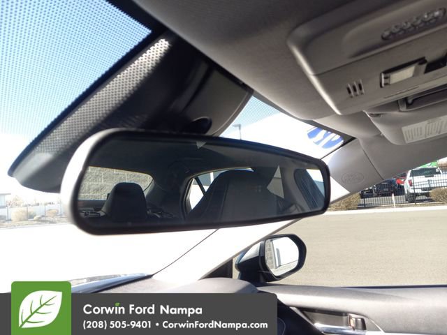 Used 2023 Toyota Camry SE w/ Cold Weather Package image 21