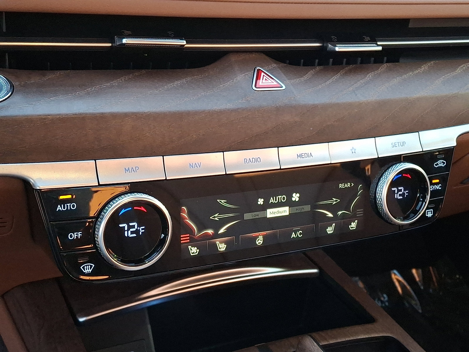 Certified 2024 Genesis G80 2.5T w/ Advanced Package image 18