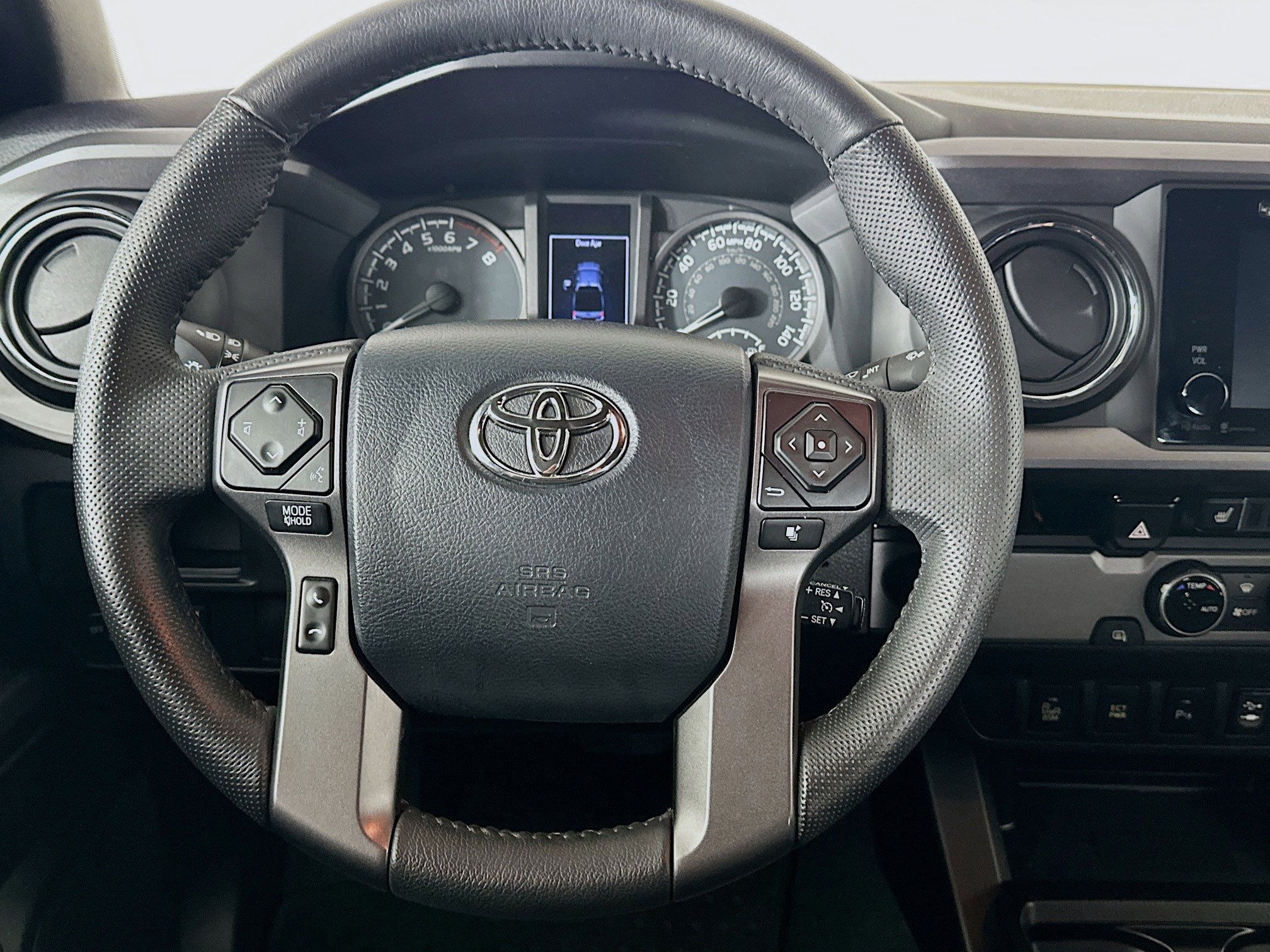 Used 2016 Toyota Tacoma TRD Off-Road image 18
