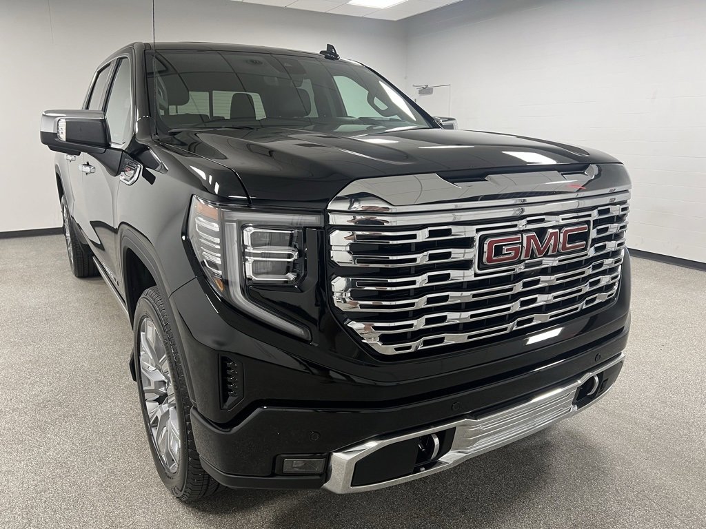 Used 2025 GMC Sierra 1500 Denali w/ Denali Reserve Package image 2