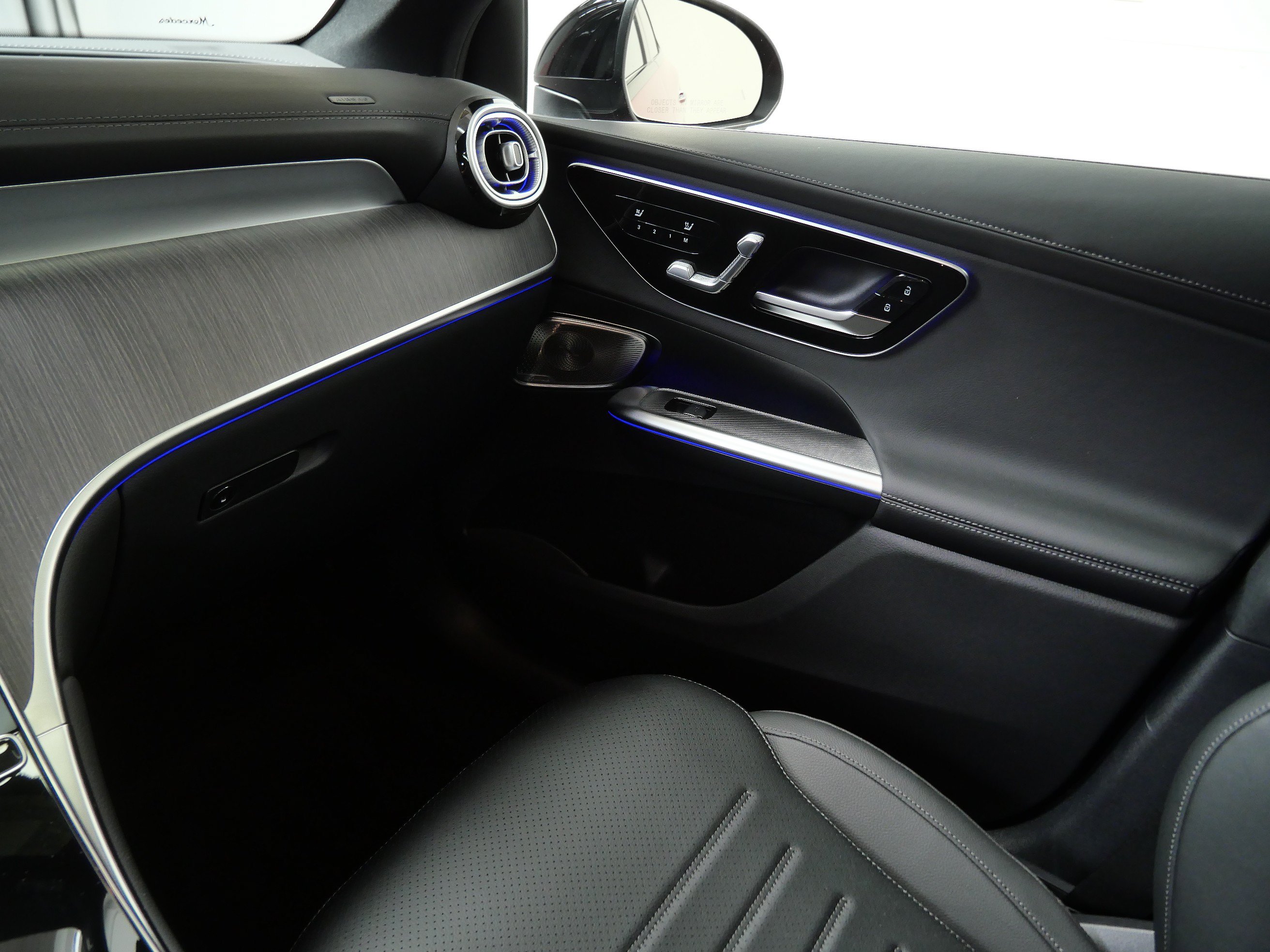 New 2026 Mercedes-Benz GLC 300 4MATIC image 11