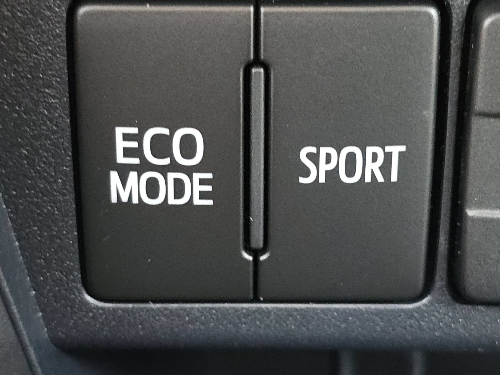 Used 2017 Toyota RAV4 SE w/ Power Extra Value Package AWD/4WD image 6