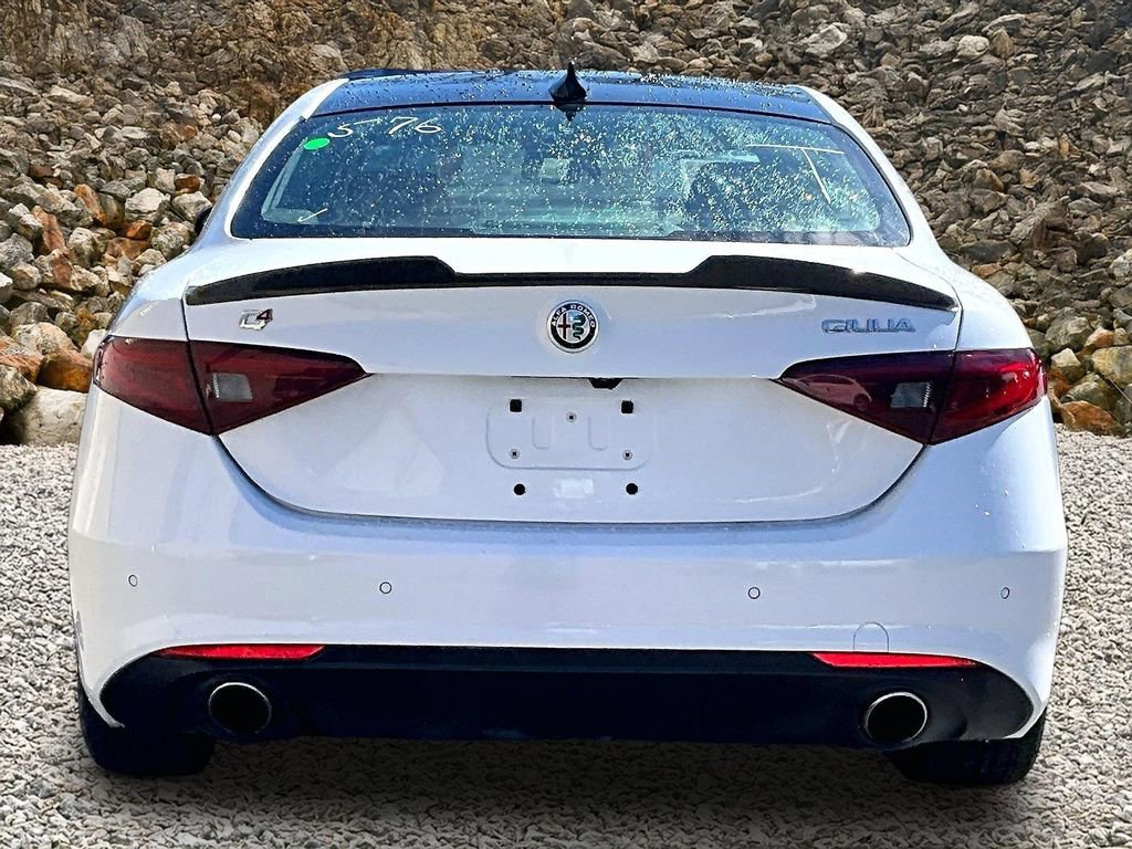 Used 2019 Alfa Romeo Giulia Ti image 4