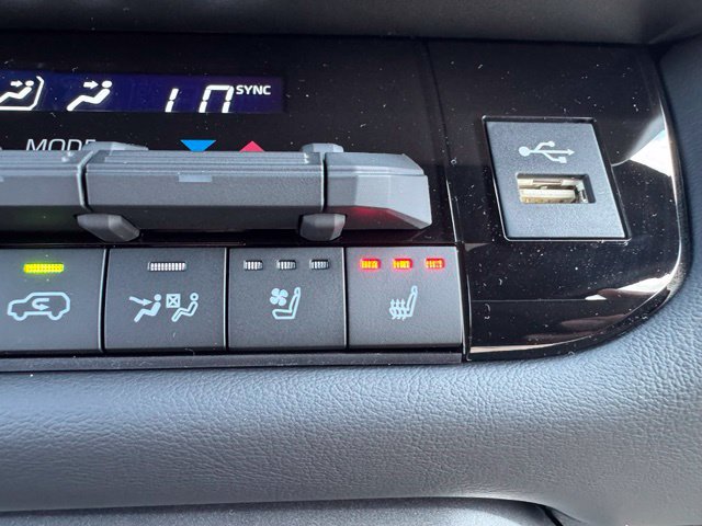 New 2026 Toyota Sequoia Platinum w/ Tow Technology Package AWD/4WD image 37