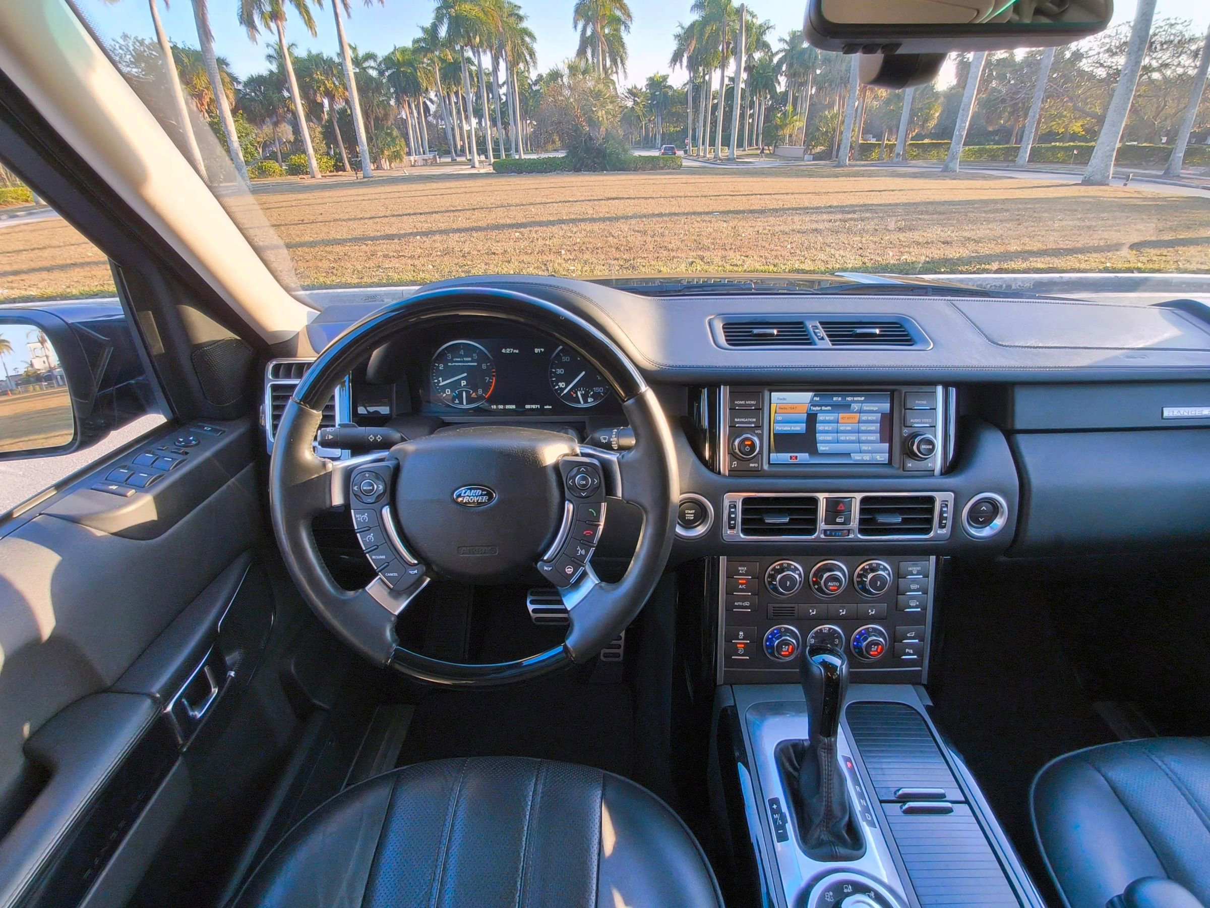 Used 2012 Land Rover Range Rover Supercharged image 7