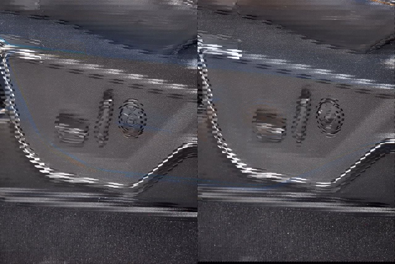 Certified 2024 Ford F250 Platinum w/ FX4 Off-Road Package image 38