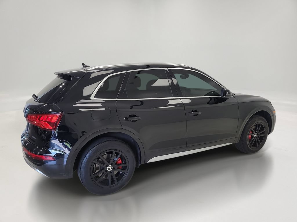 Used 2020 Audi Q5 2.0T Premium w/ Convenience Package AWD/4WD image 4
