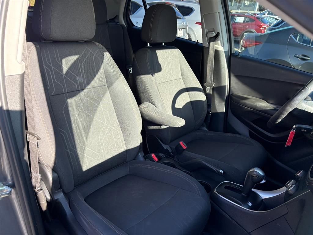 Used 2020 Chevrolet Trax LT image 15
