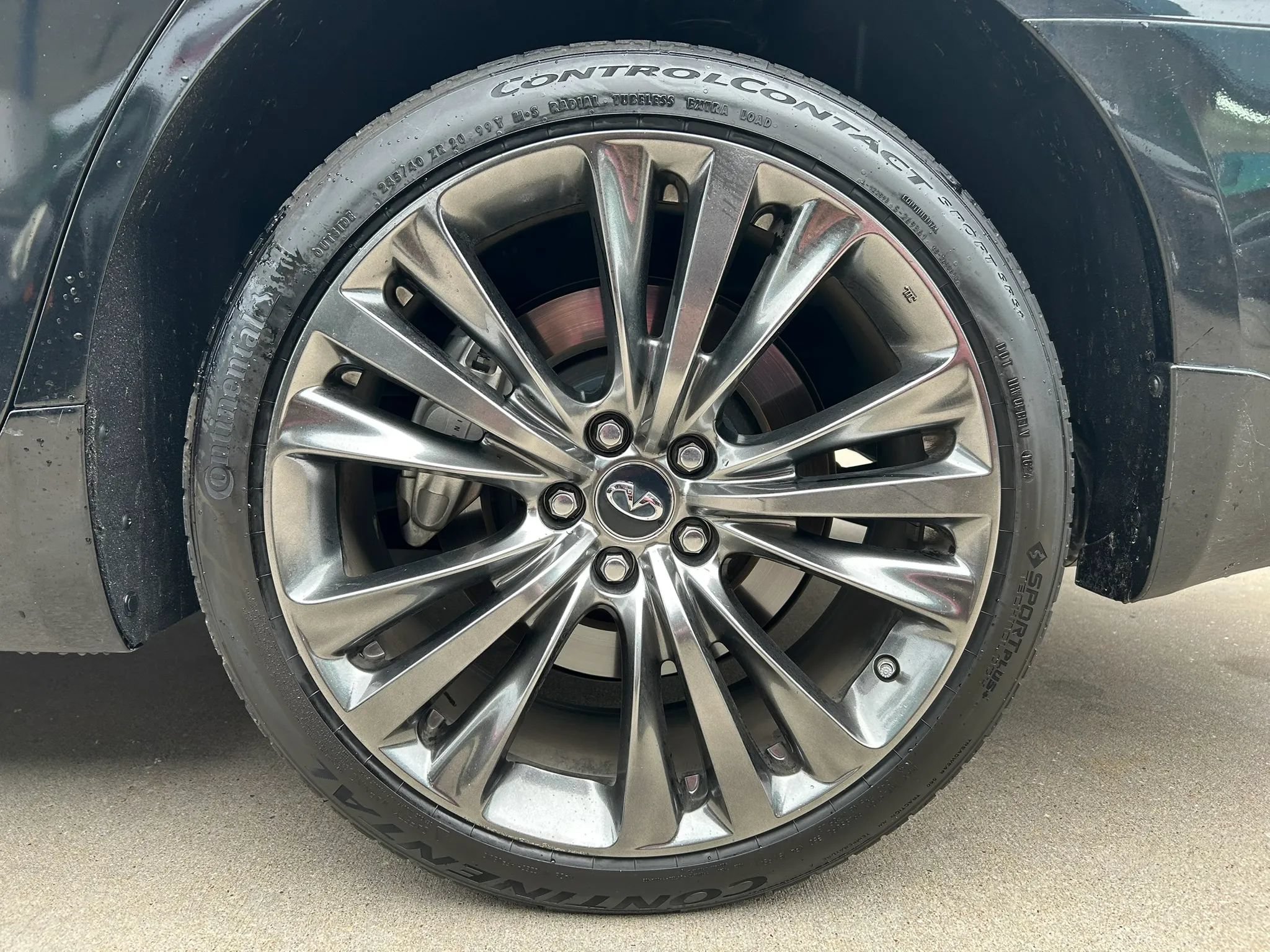 Used 2017 INFINITI Q70 3.7 AWD/4WD image 26