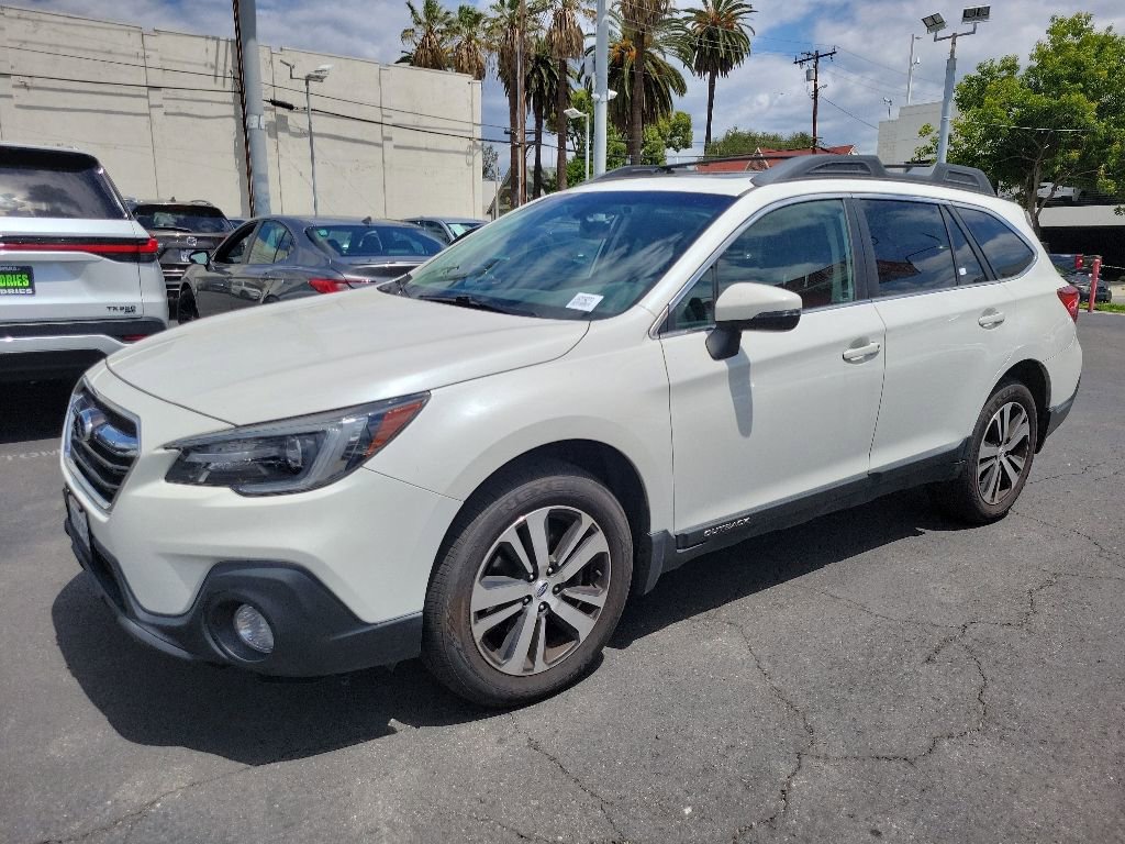 Used 2018 Subaru Outback 2.5i Limited AWD/4WD image 2