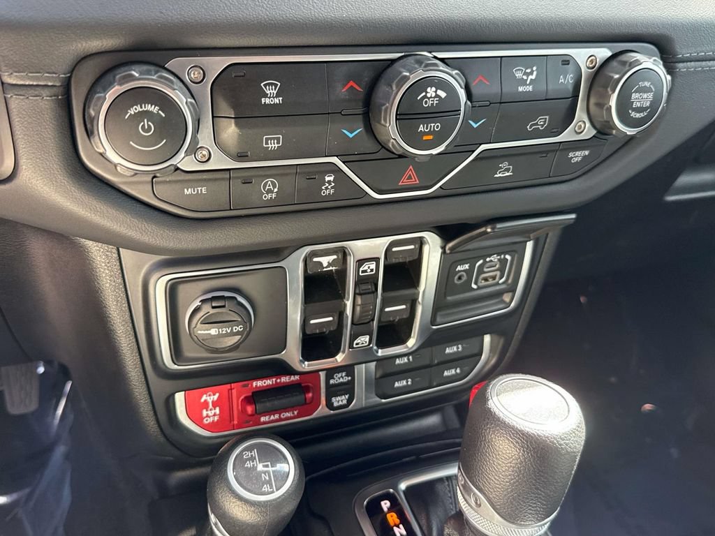 Used 2024 Jeep Wrangler Unlimited Rubicon AWD/4WD image 21