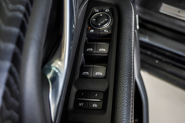 Used 2024 GMC Yukon XL Denali AWD/4WD image 40