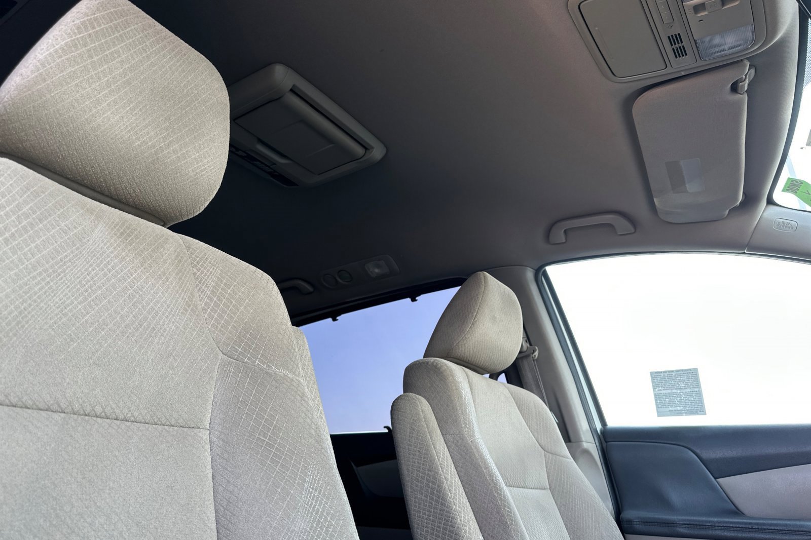 Used 2016 Honda Odyssey SE image 18