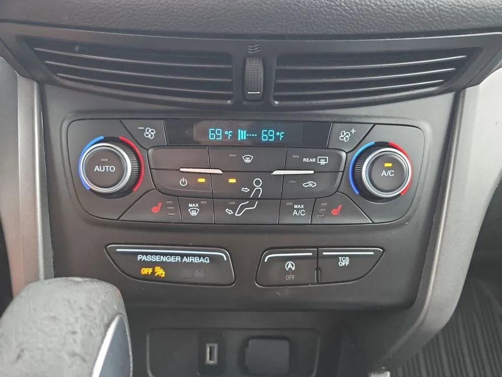 Used 2018 Ford Escape SE FWD image 27