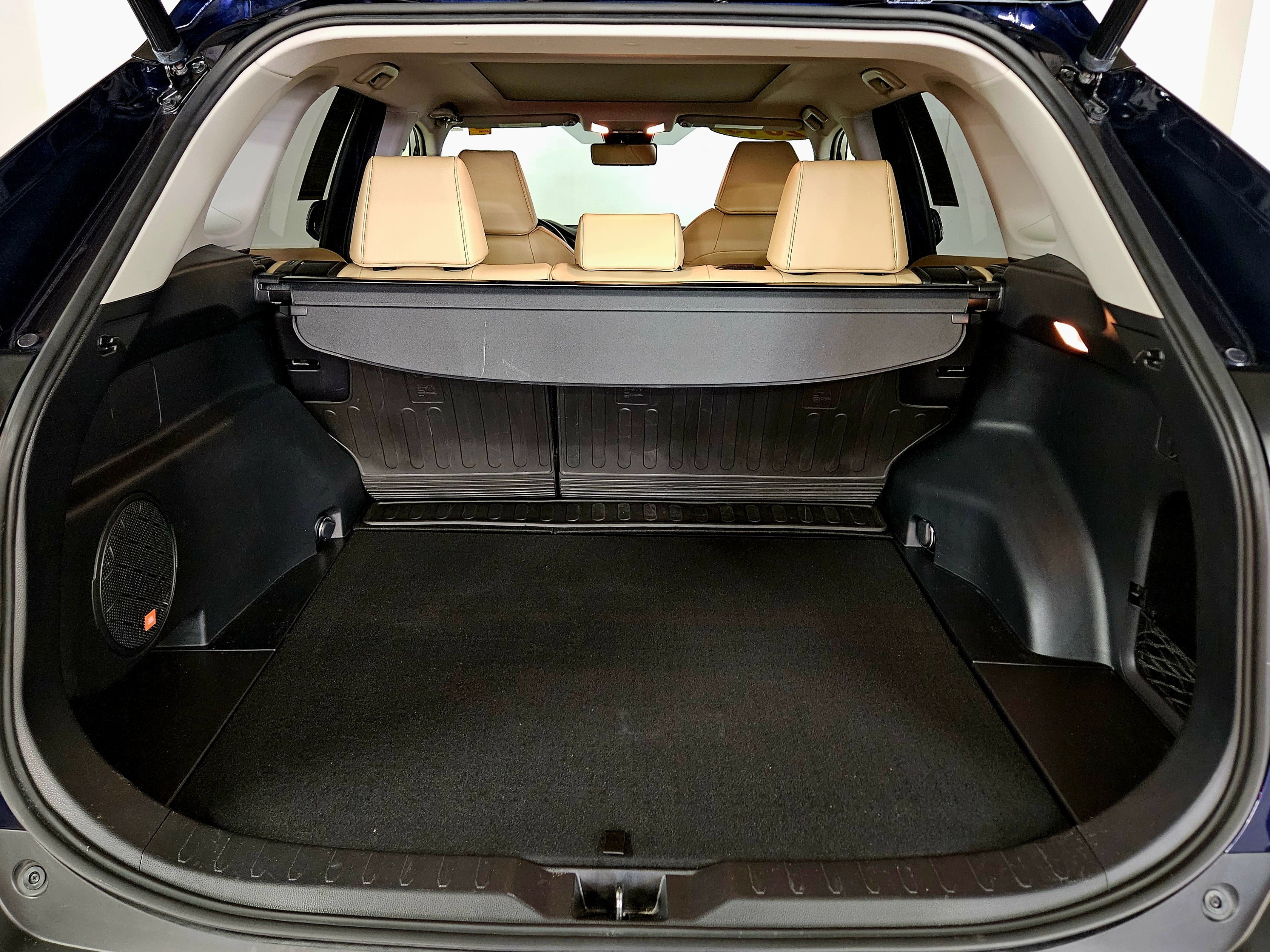 Used 2019 Toyota RAV4 Limited w/ Advanced Technology Package AWD/4WD image 15