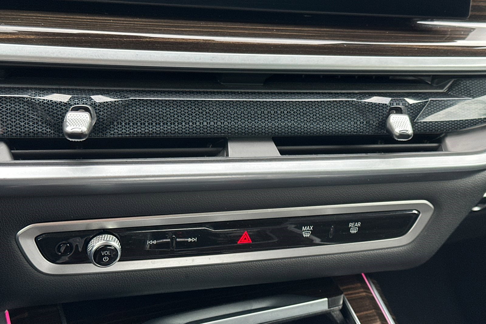 Certified 2023 BMW X7 xDrive40i w/ Premium Package image 26