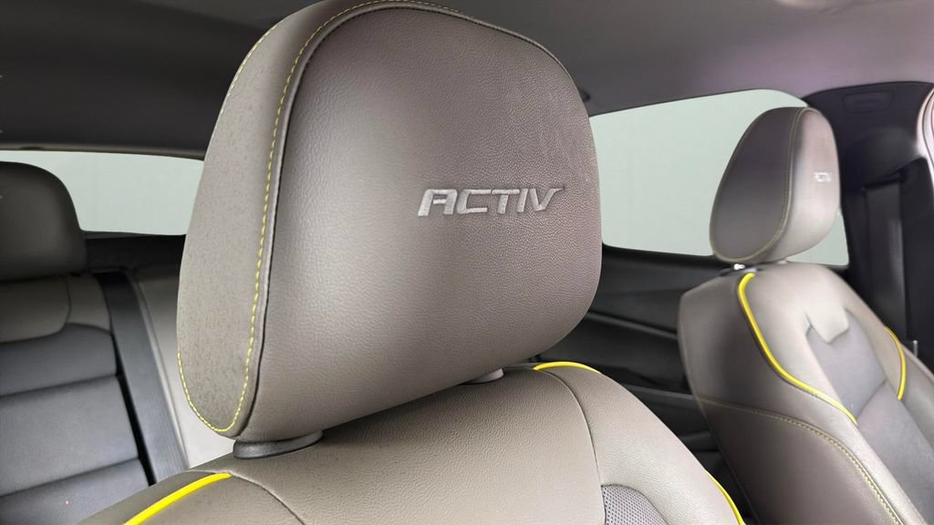 Certified 2024 Chevrolet Trax ACTIV w/ Sunroof Package FWD image 35