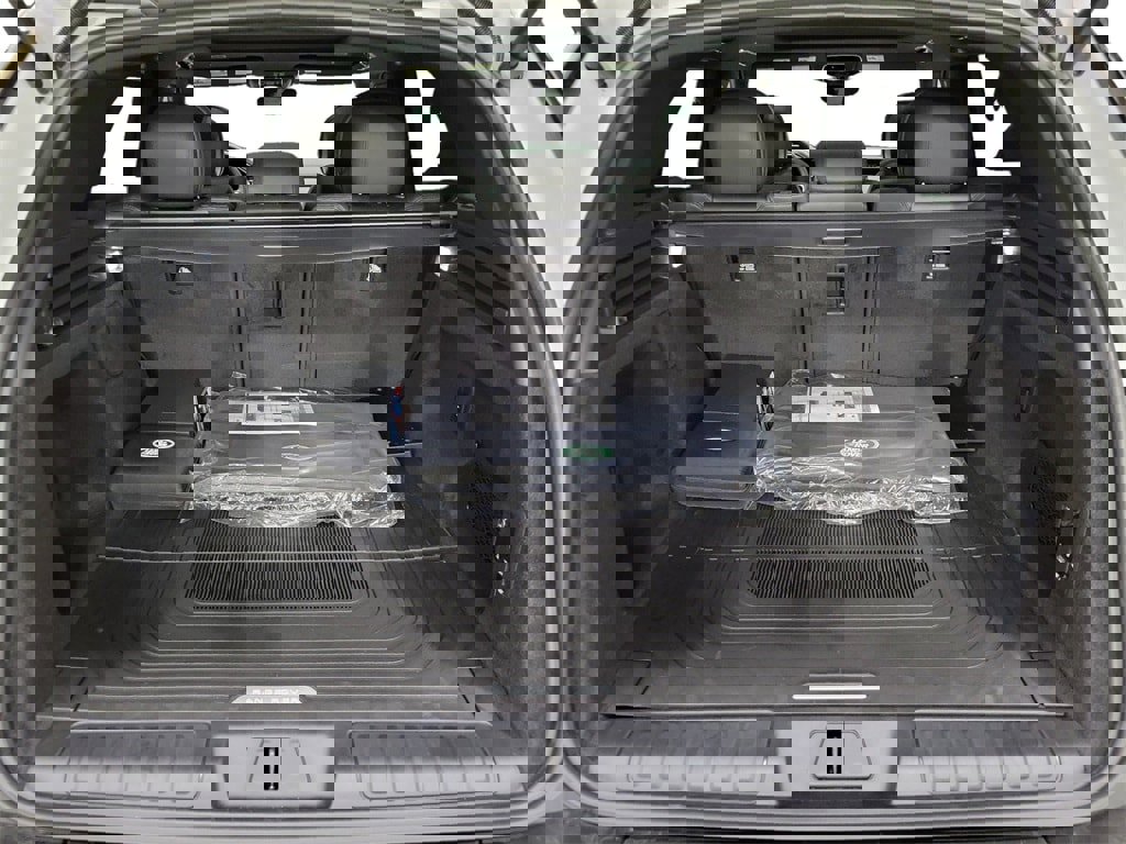 New 2025 Land Rover Range Rover Sport SE image 28