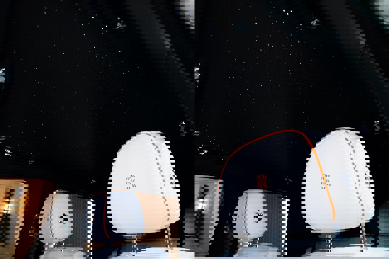 Used 2023 Rolls-Royce Cullinan w/ Cullinan Package image 26