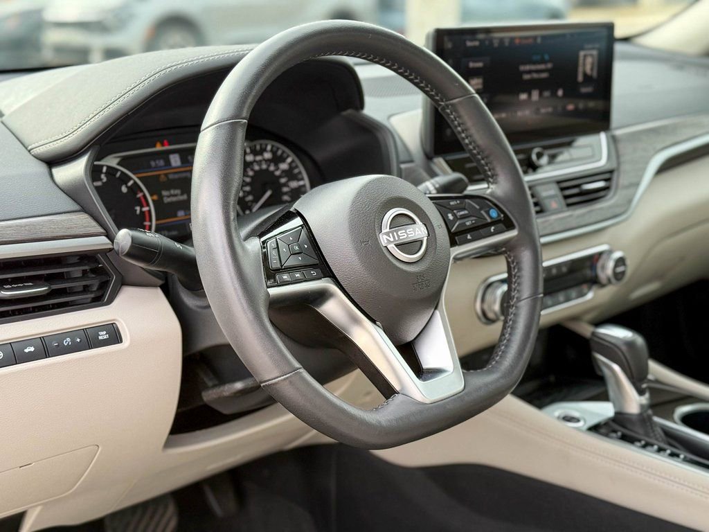 Used 2024 Nissan Altima 2.5 SL FWD image 18