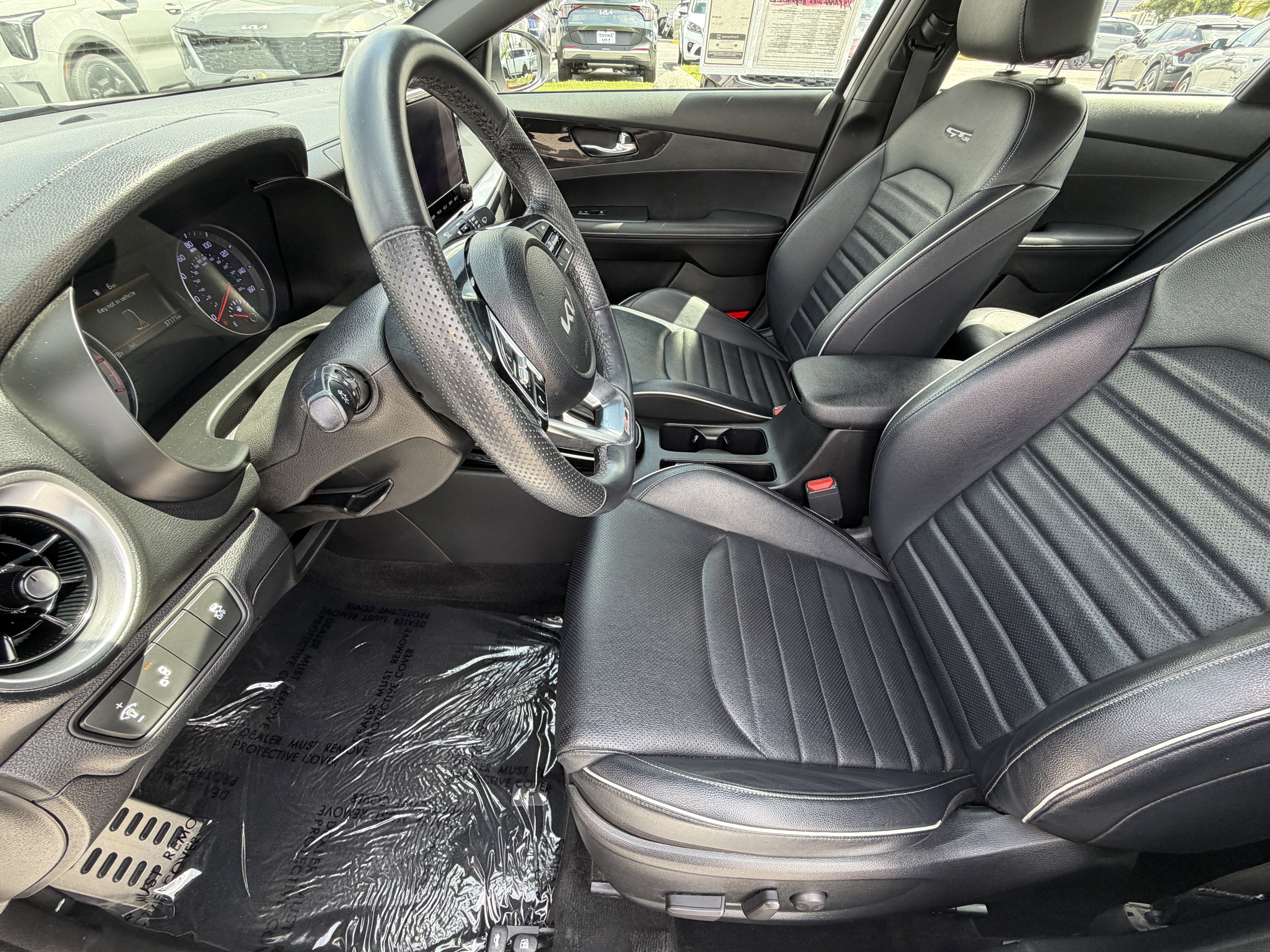 Used 2023 Kia Forte GT-Line w/ GT-Line Premium Package FWD image 15