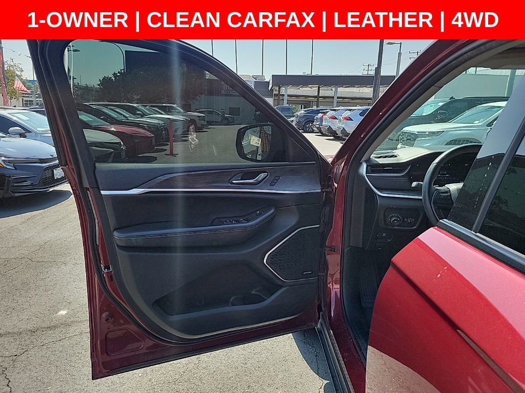 Used 2022 Jeep Grand Cherokee L Limited AWD/4WD image 14
