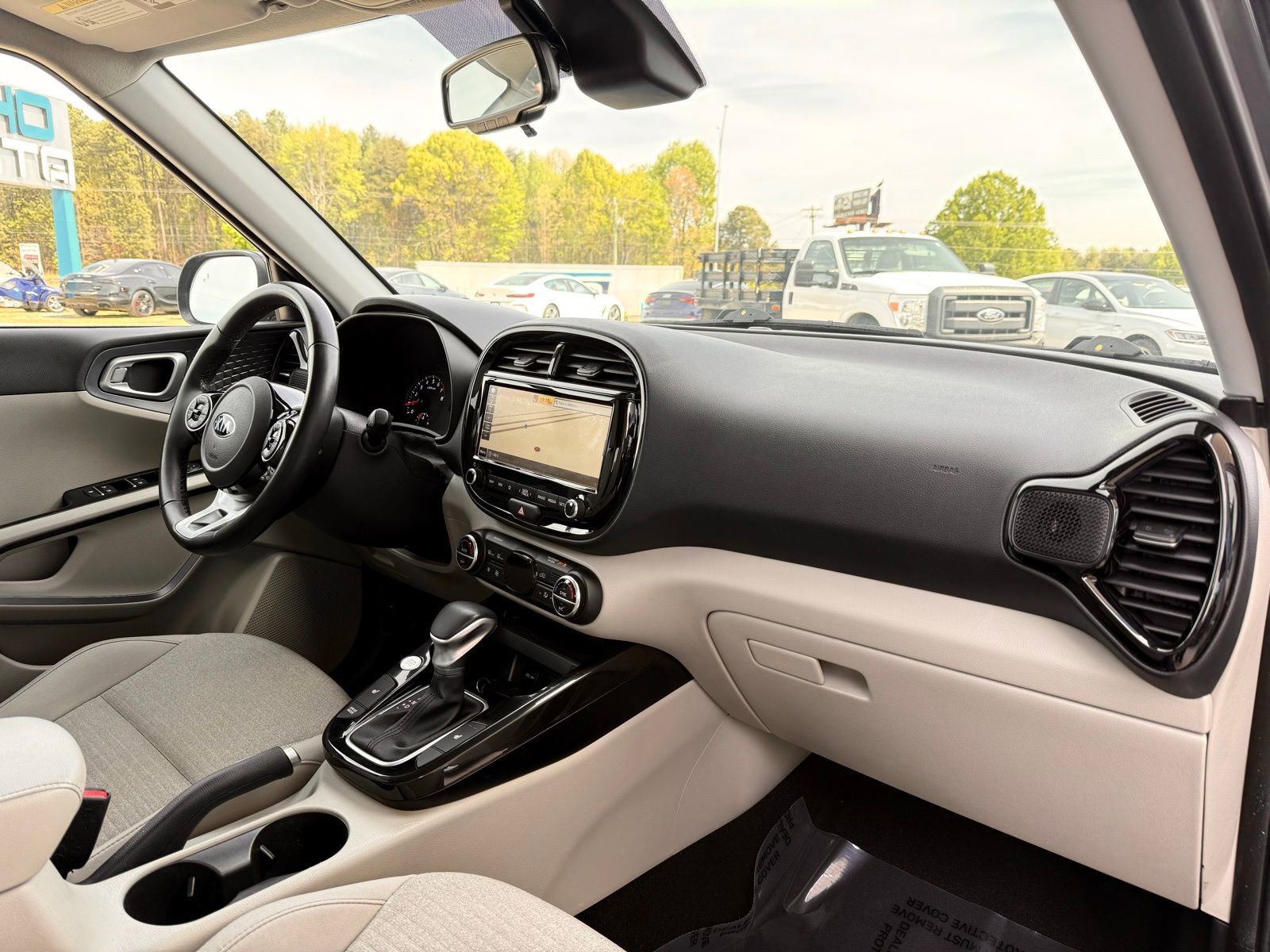 Used 2020 Kia Soul EX image 24