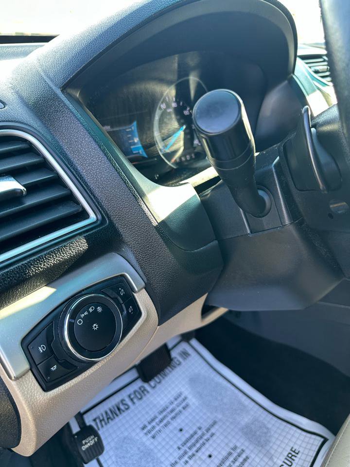 Used 2016 Ford Explorer XLT w/ Equipment Group 202A AWD/4WD image 16