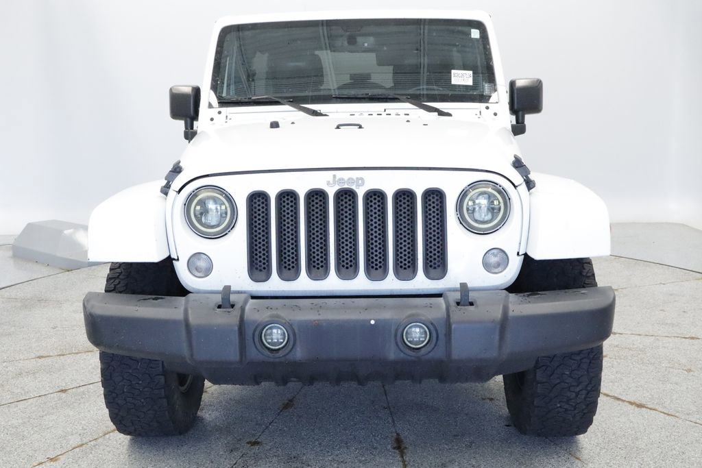 Used 2016 Jeep Wrangler Unlimited Rubicon w/ Connectivity Group AWD/4WD image 12