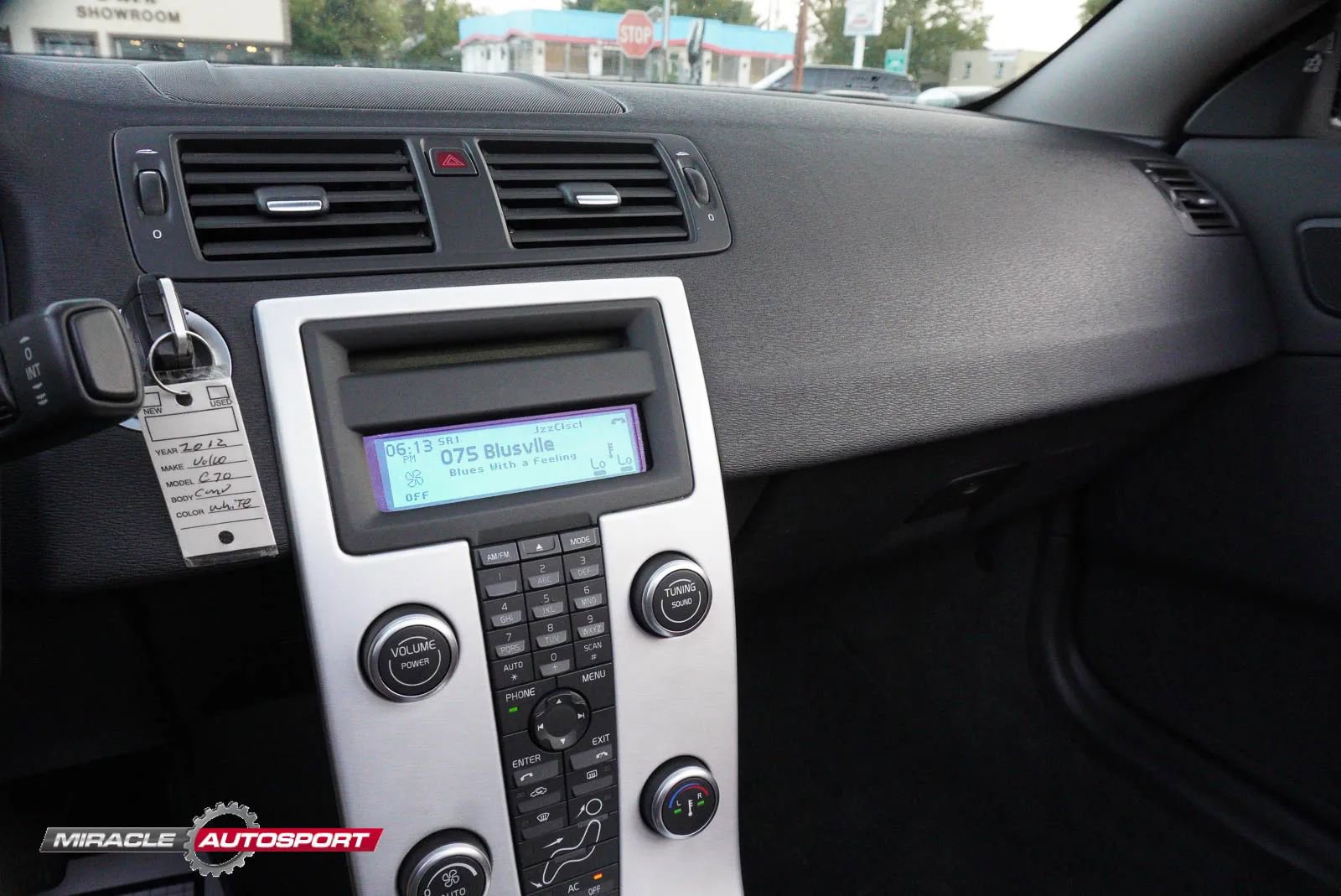 Used 2012 Volvo C70 T5 w/ Dynamic Trim Pkg image 37