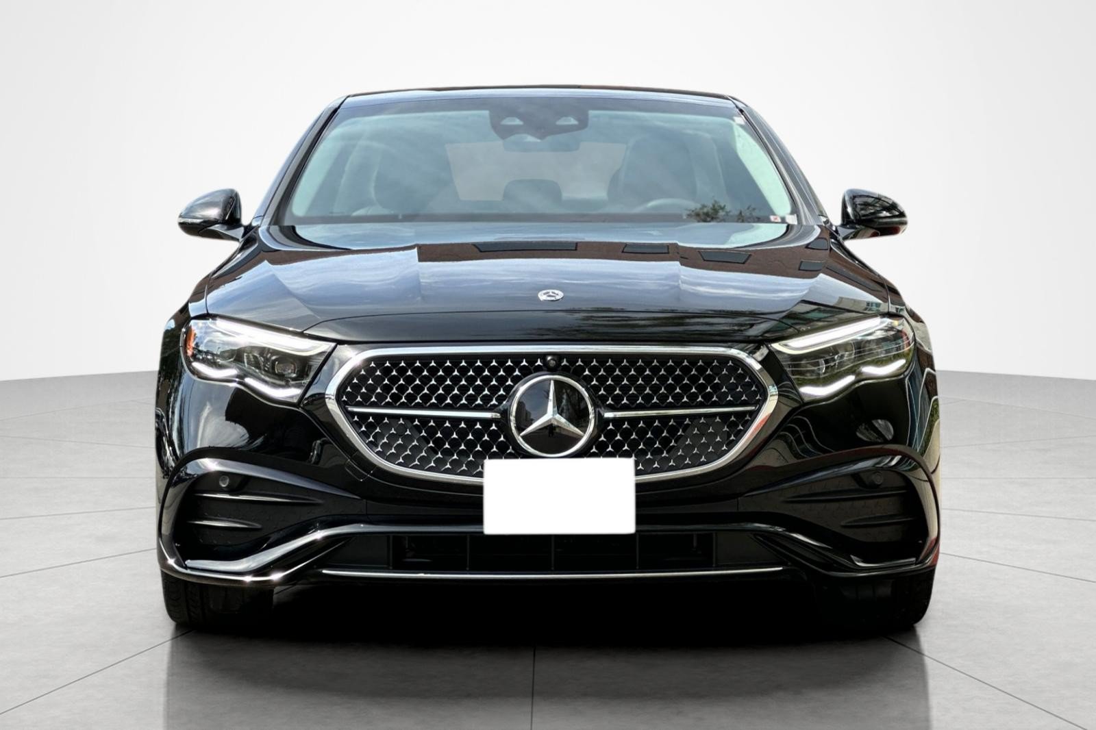 Used 2024 Mercedes-Benz E 350 4MATIC Sedan image 8