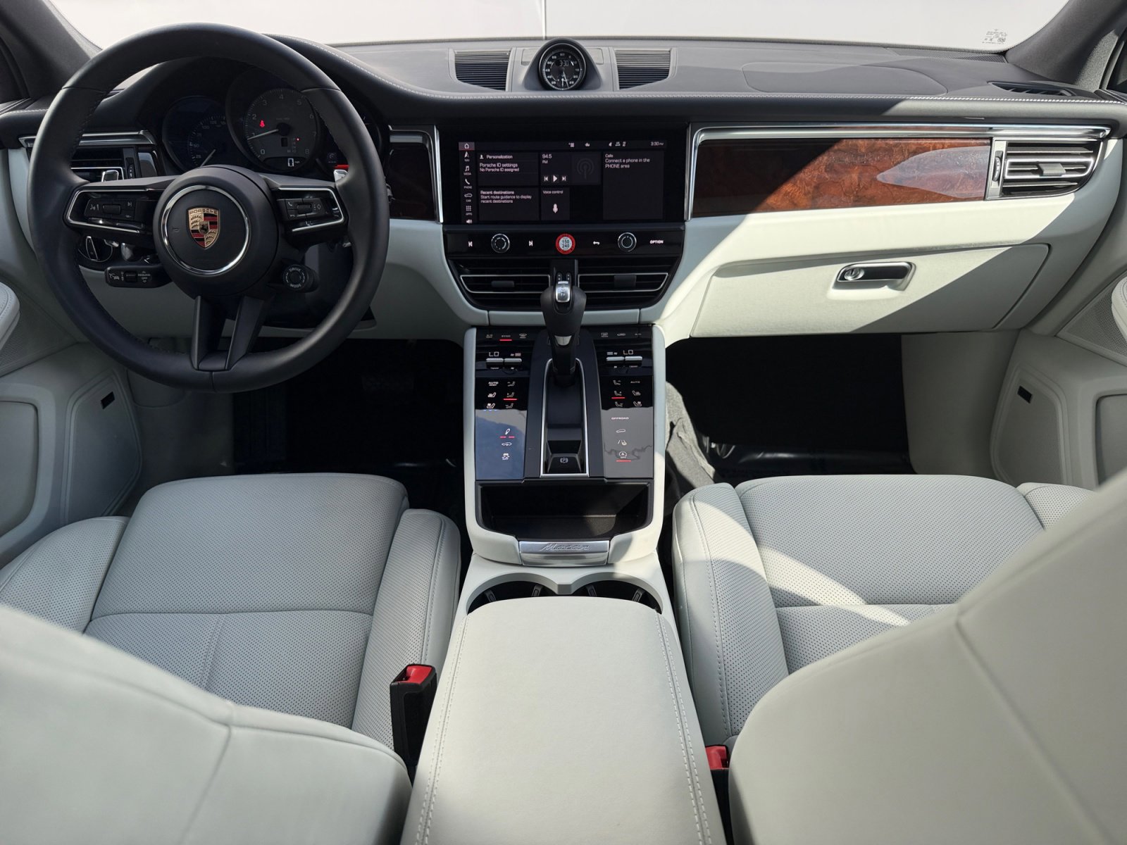 Certified 2025 Porsche Macan S AWD/4WD image 20