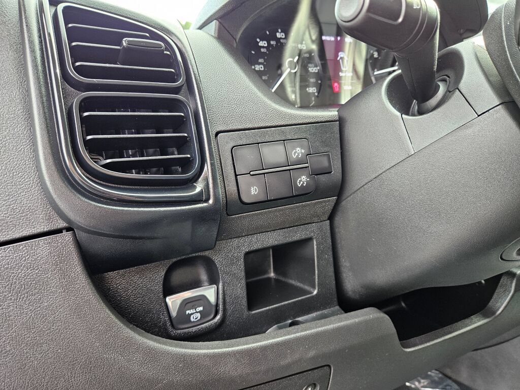 Used 2025 RAM ProMaster 2500 w/ Convenience Group FWD image 21