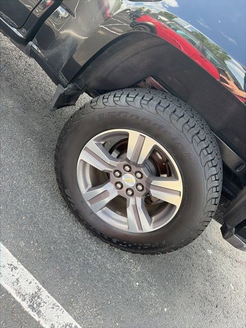 Used 2017 Chevrolet Colorado LT w/ LT Convenience Package AWD/4WD image 9