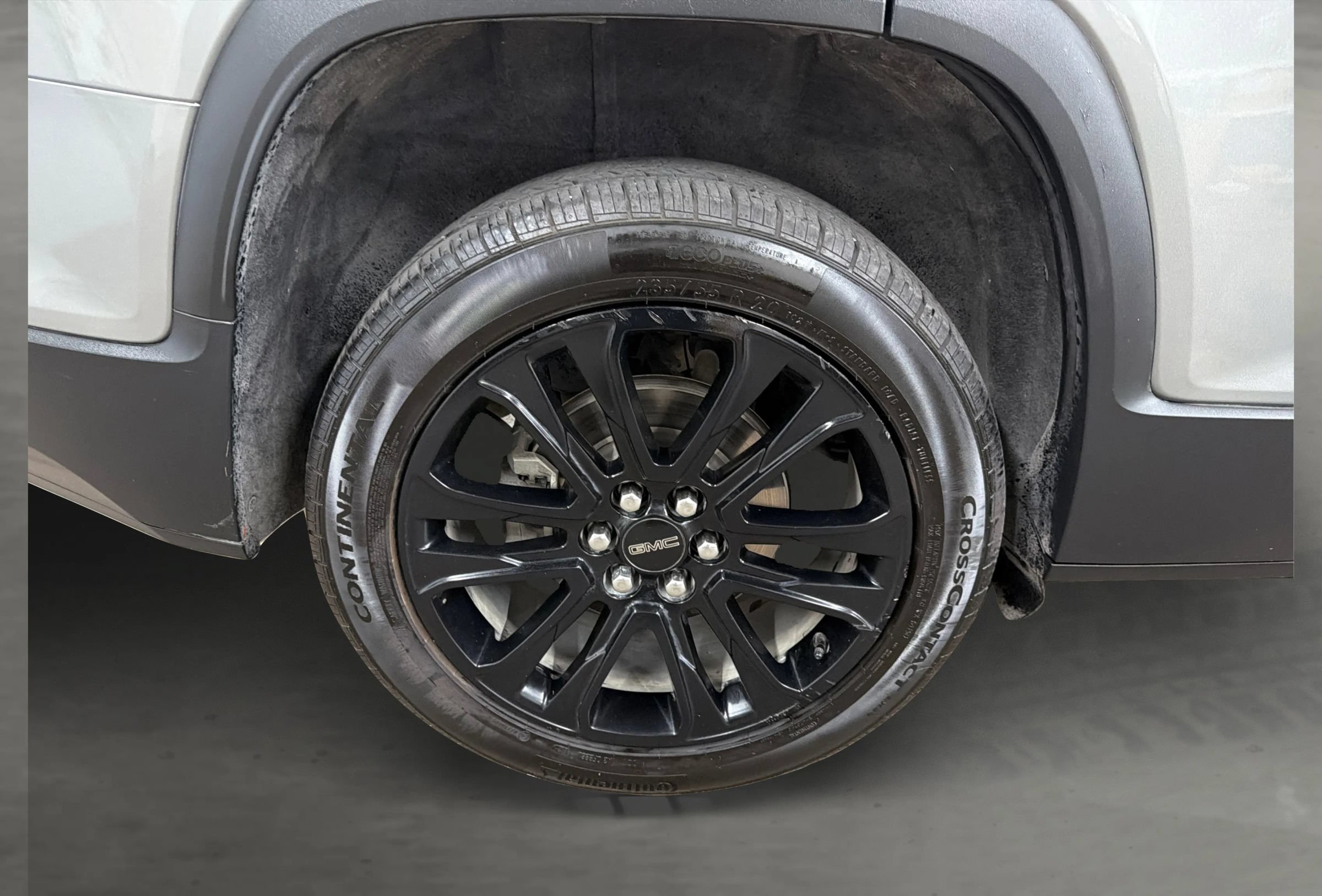 Used 2023 GMC Acadia SLE w/ Driver Convenience Package FWD image 49