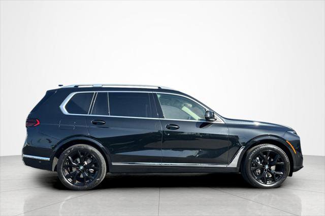 Used 2025 BMW X7 xDrive40i AWD/4WD image 6
