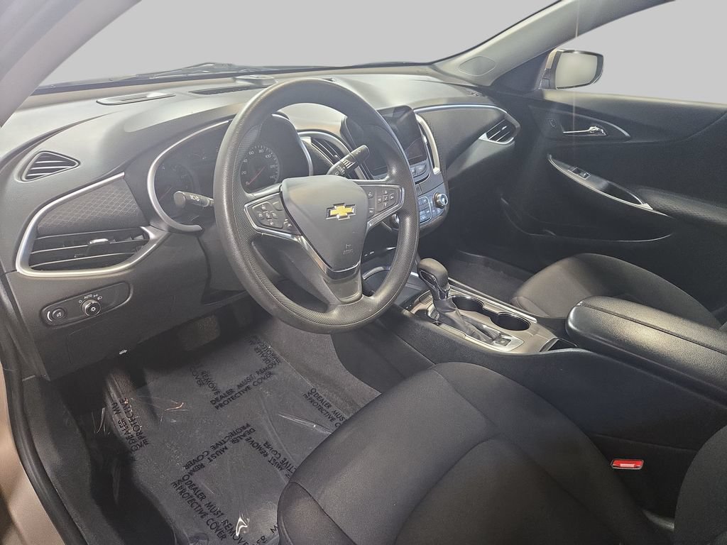 Used 2023 Chevrolet Malibu LT FWD image 19