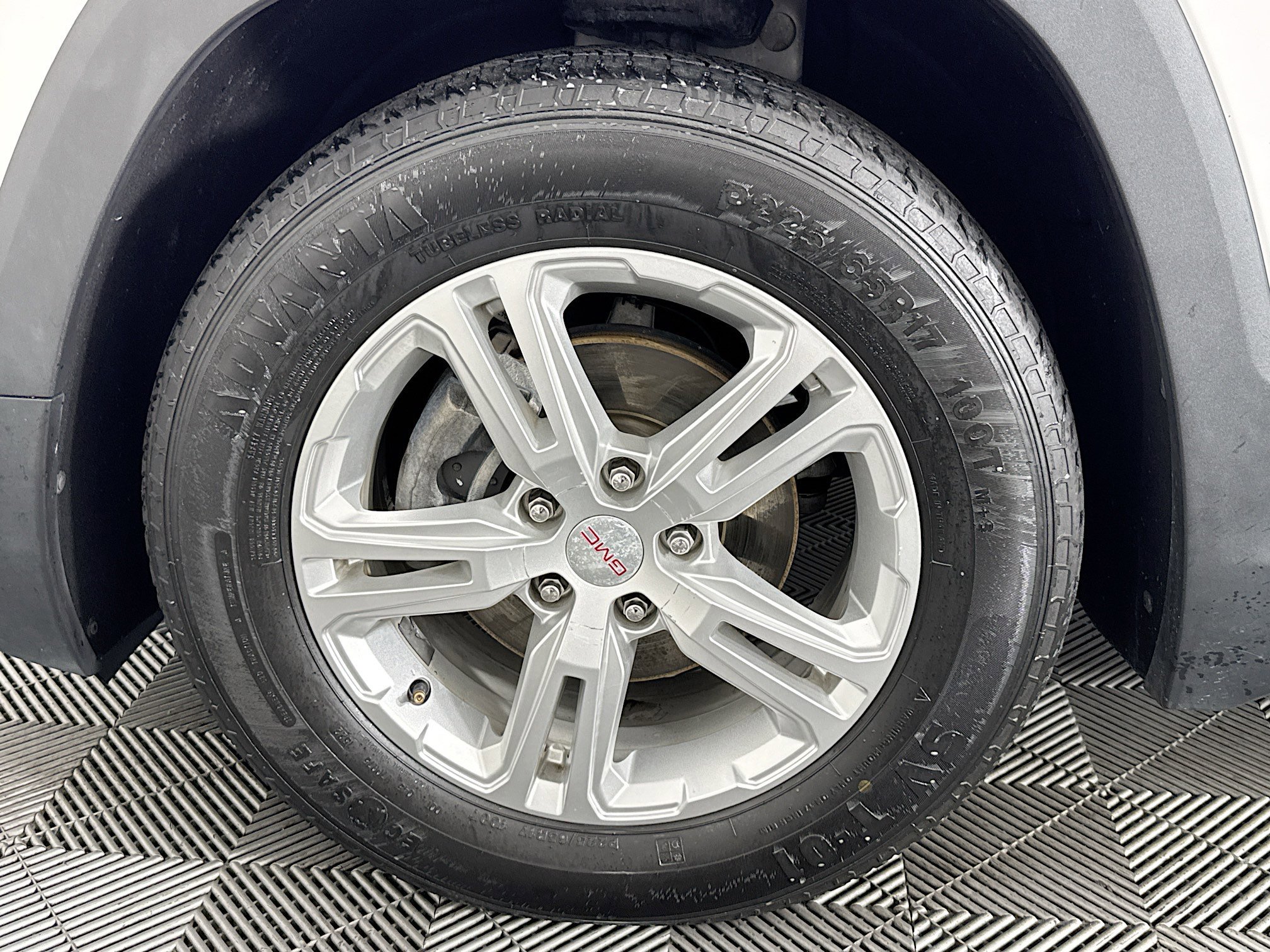 Used 2019 GMC Terrain SLE image 36