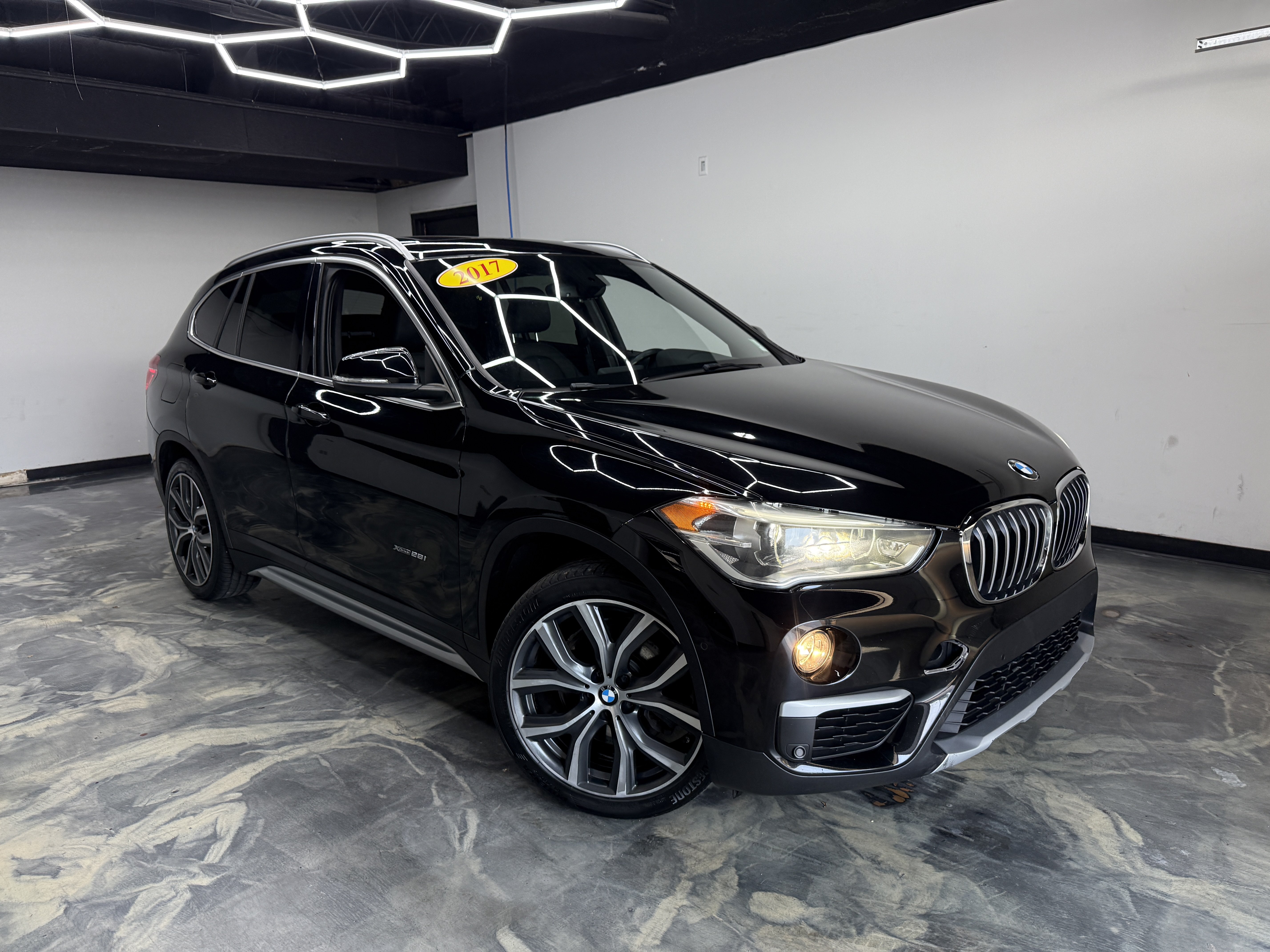 Used 2017 BMW X1 xDrive28i AWD/4WD image 6