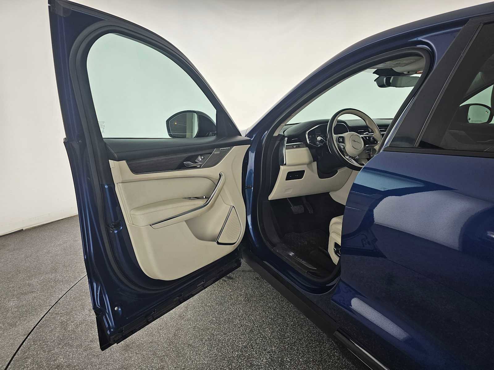 Used 2022 Jaguar F-PACE S image 19