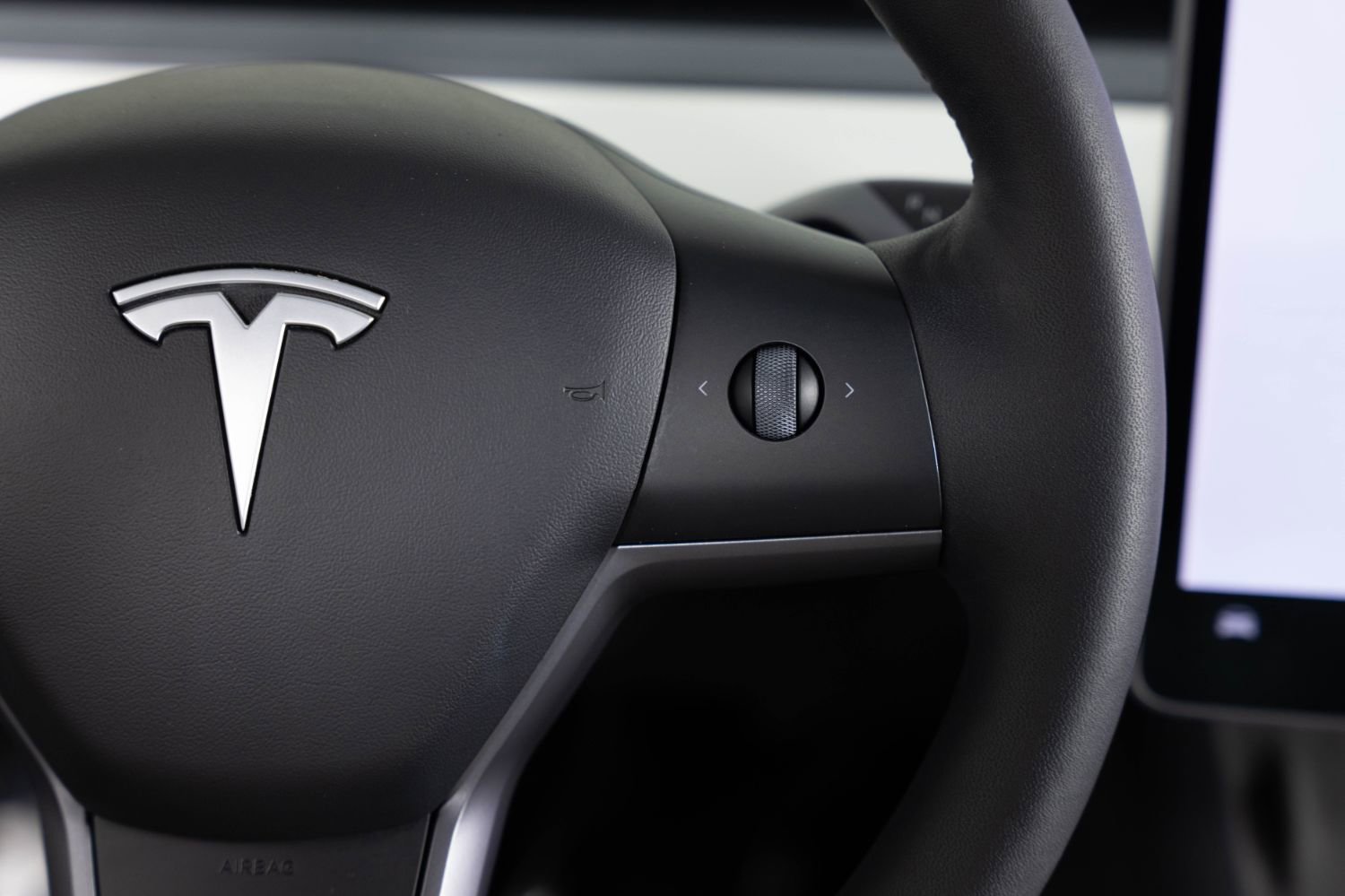 Used 2022 Tesla Model Y Performance image 33